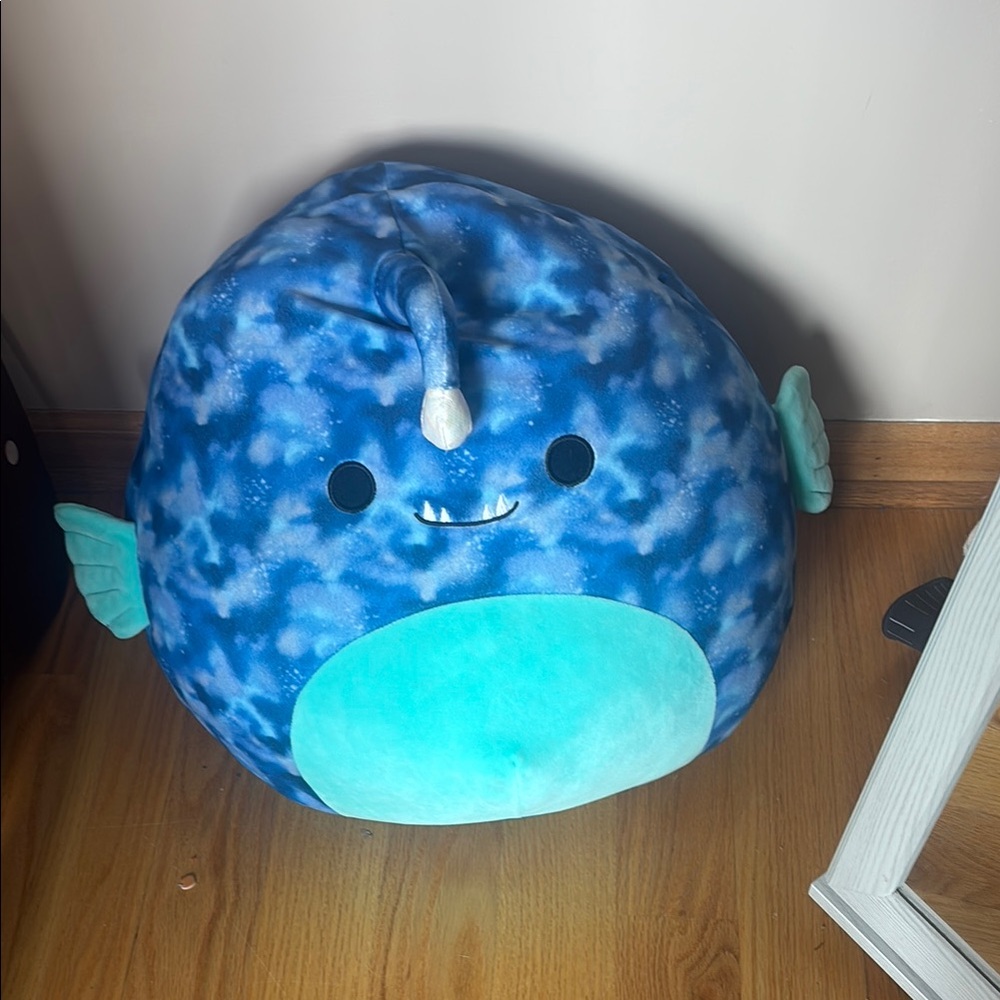 Squishmallow Blue angler fish Deezo